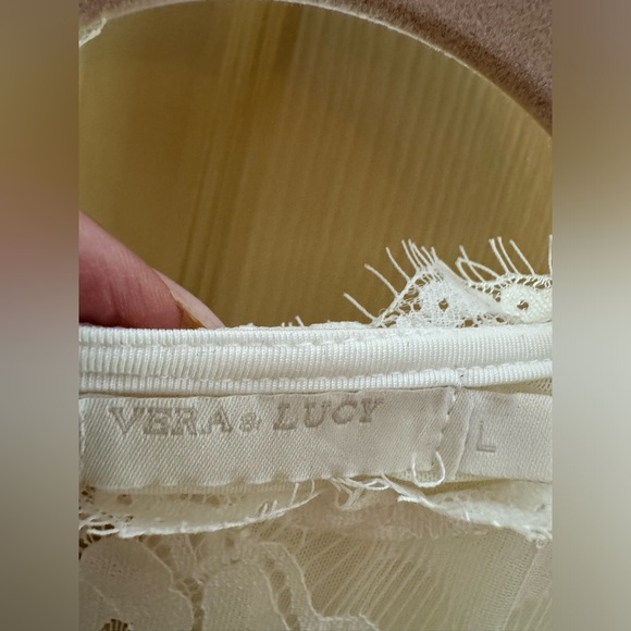 White lace bodysuit - Picture 3 of 3